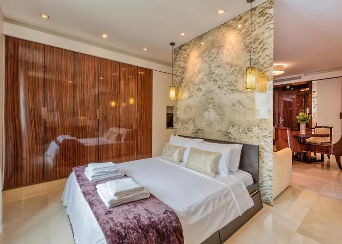 Royal - Centro Duomo Apartment Milan