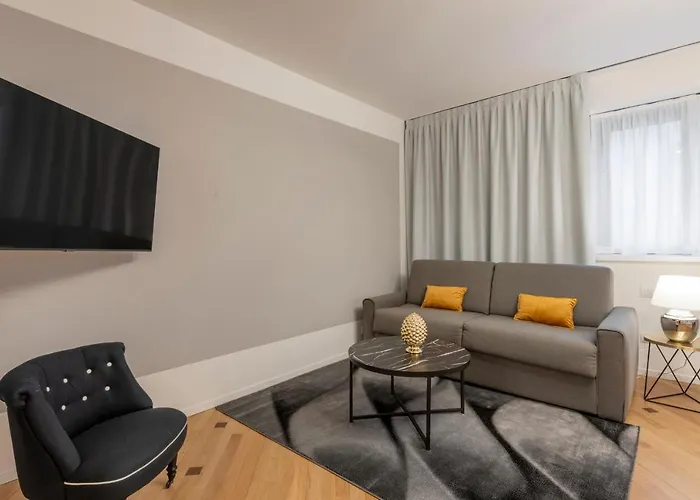 Apartment Royal - Centro Duomo Milan