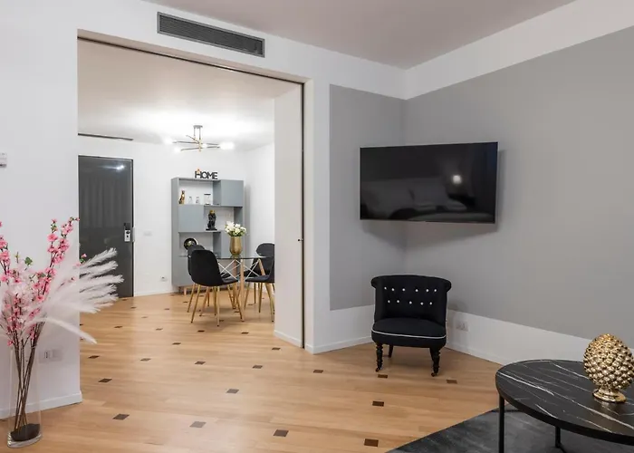 Royal - Centro Duomo Milan