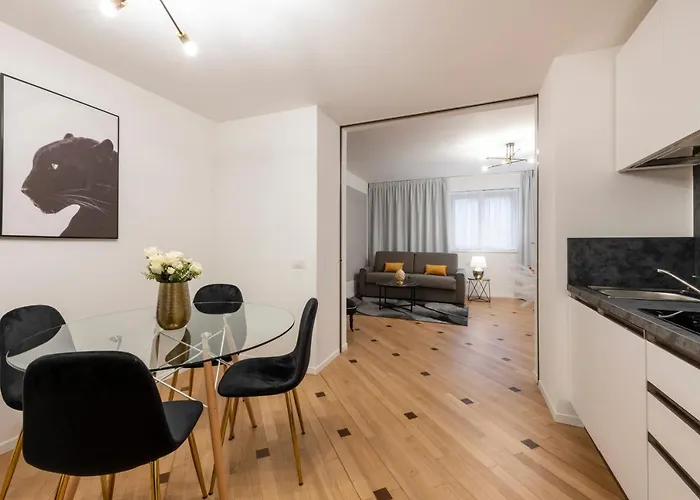 Apartment Royal - Centro Duomo Milan