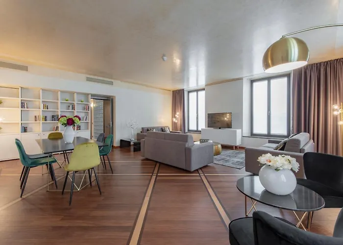 Royal - Centro Duomo * Milan