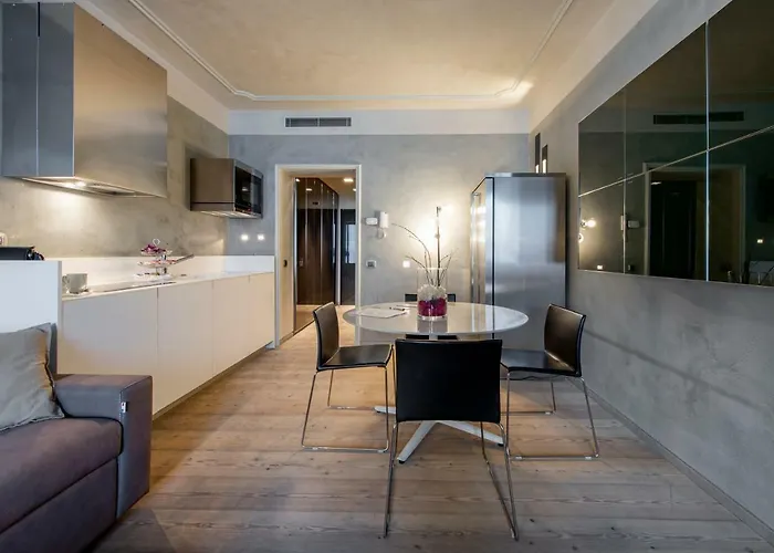 Apartment Royal - Centro Duomo Milan